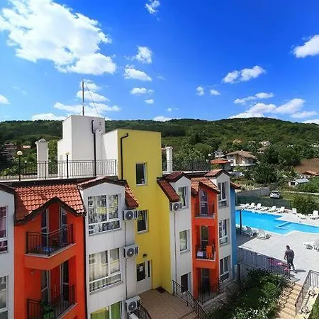 Apartament Modern Delux In Flowers&pool Private Complex