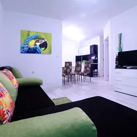 Modern Delux In Flowers&pool Private Complex Apartament