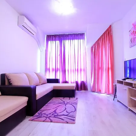 Modern Delux In Flowers&pool Private Complex Apartament