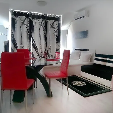 Modern Delux In Flowers&pool Private Complex Apartament
